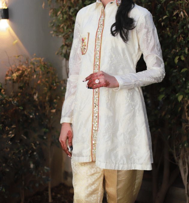 2-Piece Elegant Embroidered Organza Kurta with Gold Brocade Pants