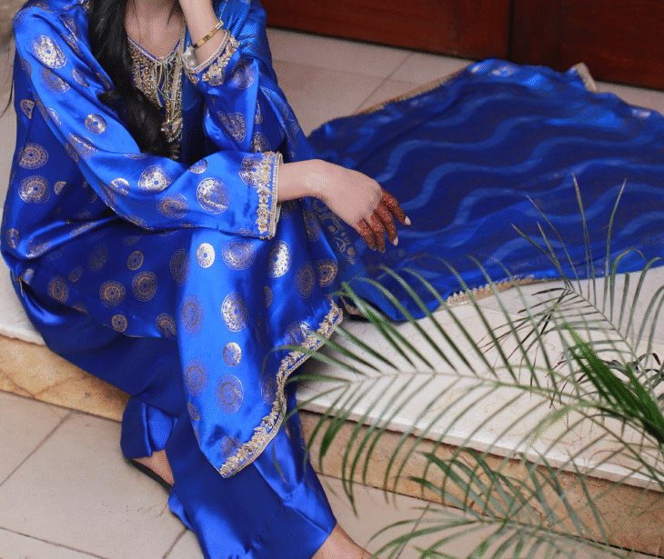 3-Piece Royal Blue Silk Embroidered Kaftan Set - Image 4