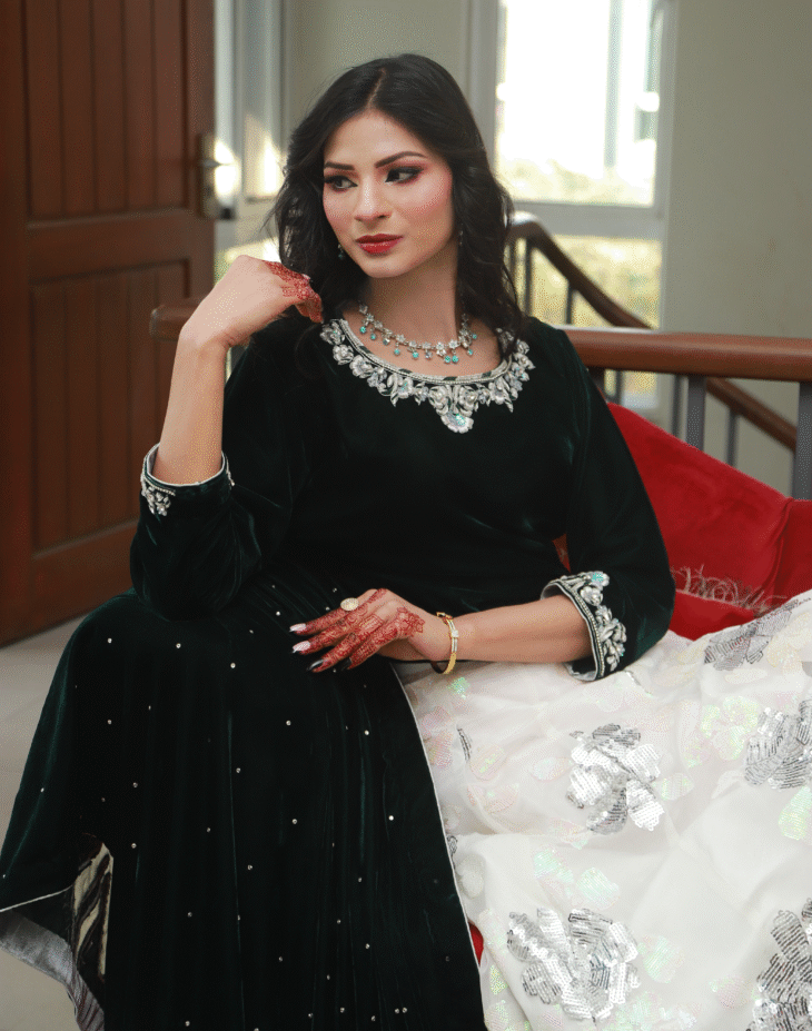 3-Piece Regal Velvet & Chiffon - Image 4