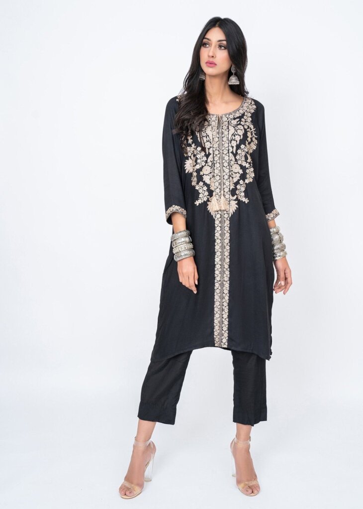 Noir Zari Top - Image 3