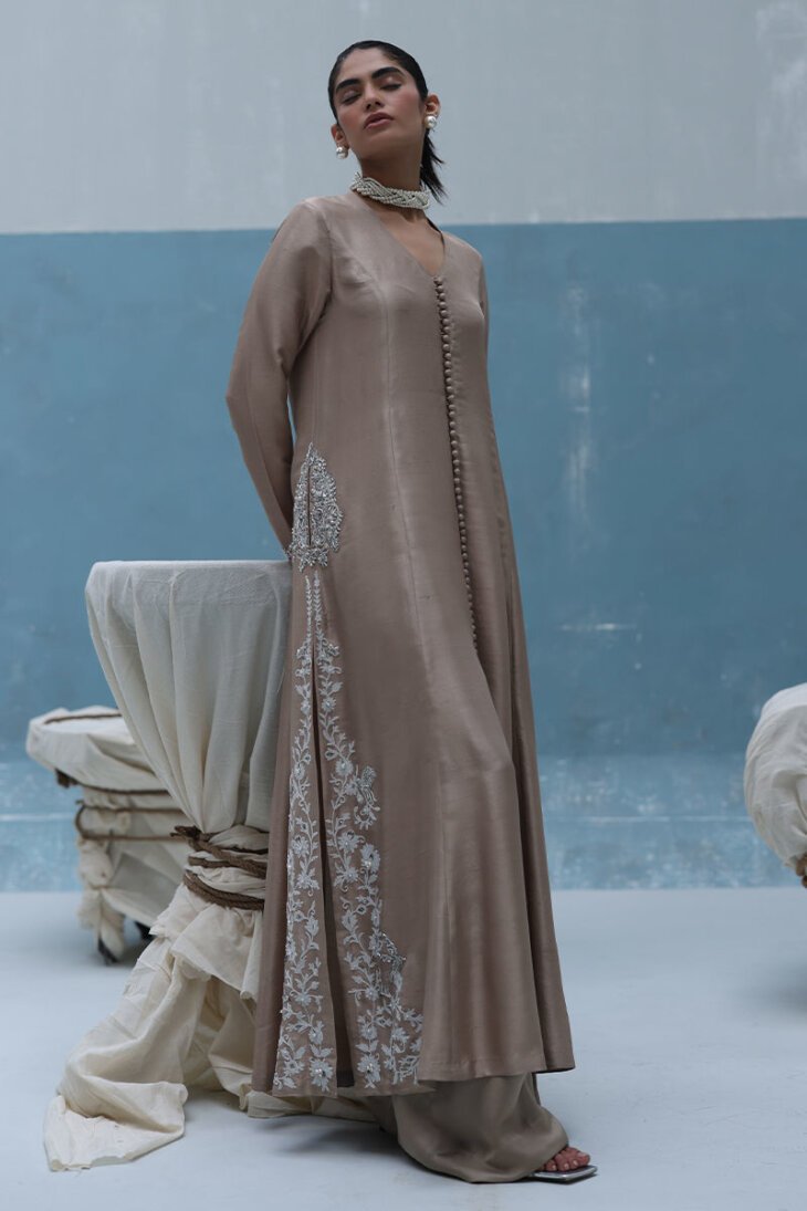 Beige Shimmer - Image 4